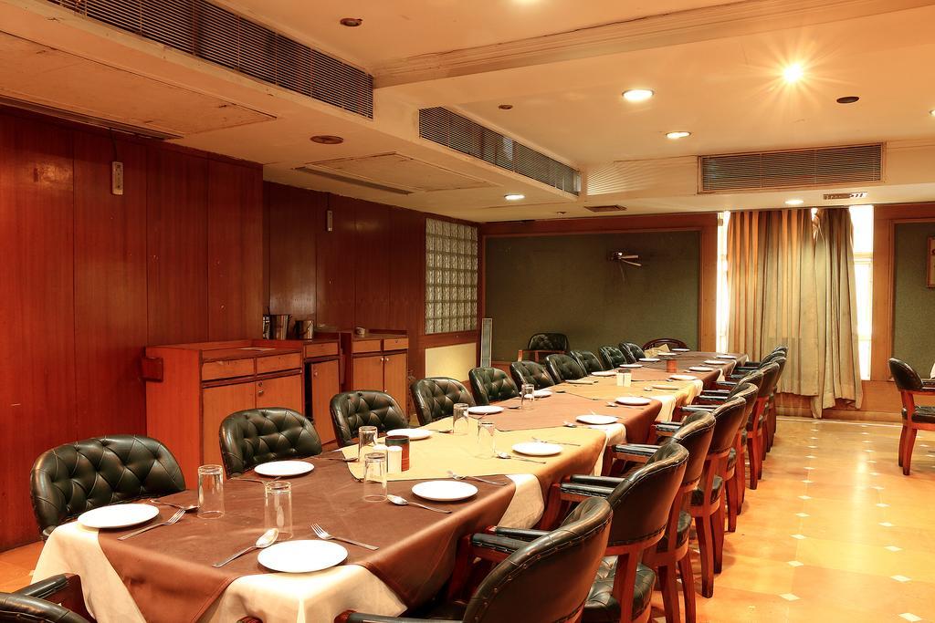 The Circle Club Inn Kolkata Bagian luar foto