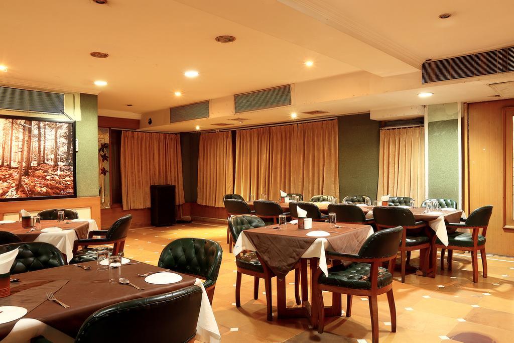 The Circle Club Inn Kolkata Bagian luar foto