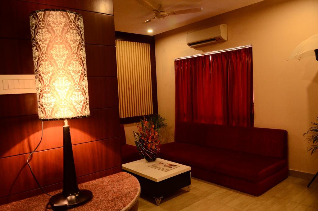 The Circle Club Inn Kolkata Bagian luar foto