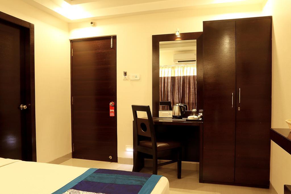 The Circle Club Inn Kolkata Bagian luar foto